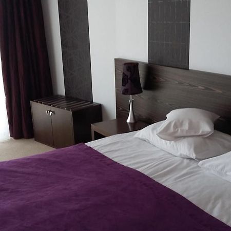 Hotel Niepołomice Eksteriør billede