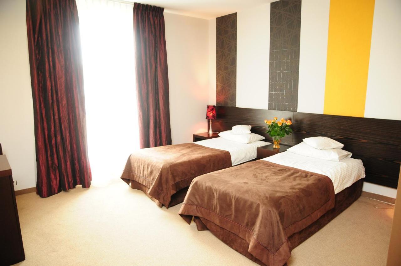 Hotel Niepołomice Eksteriør billede