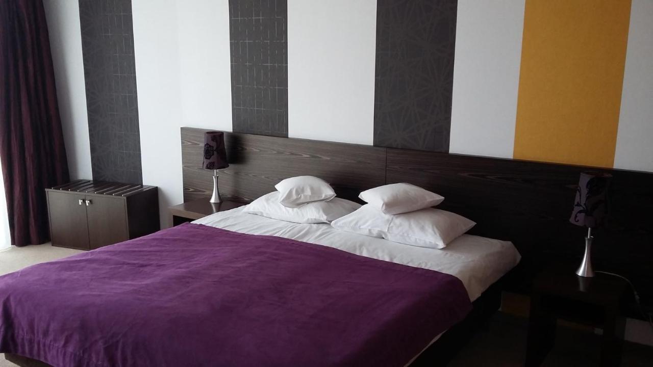 Hotel Niepołomice Eksteriør billede