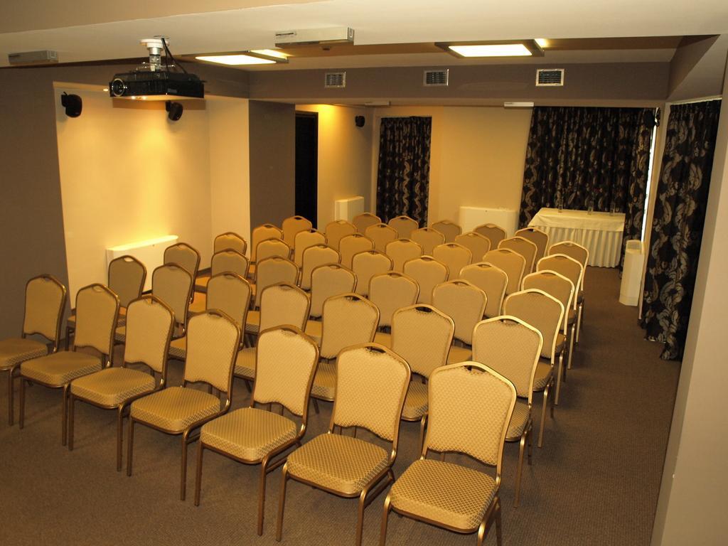 Hotel Niepołomice Eksteriør billede
