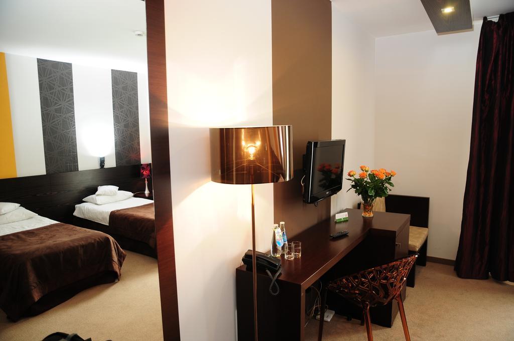 Hotel Niepołomice Eksteriør billede