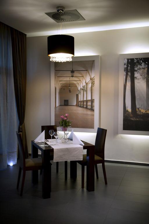 Hotel Niepołomice Eksteriør billede