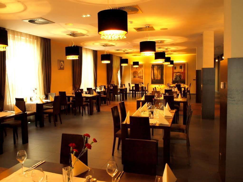 Hotel Niepołomice Eksteriør billede